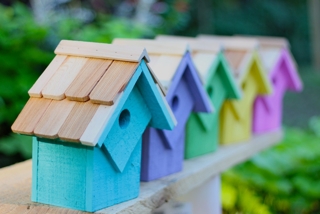 Heartwood Summer Home Birdhouse Set - Pastel Colors