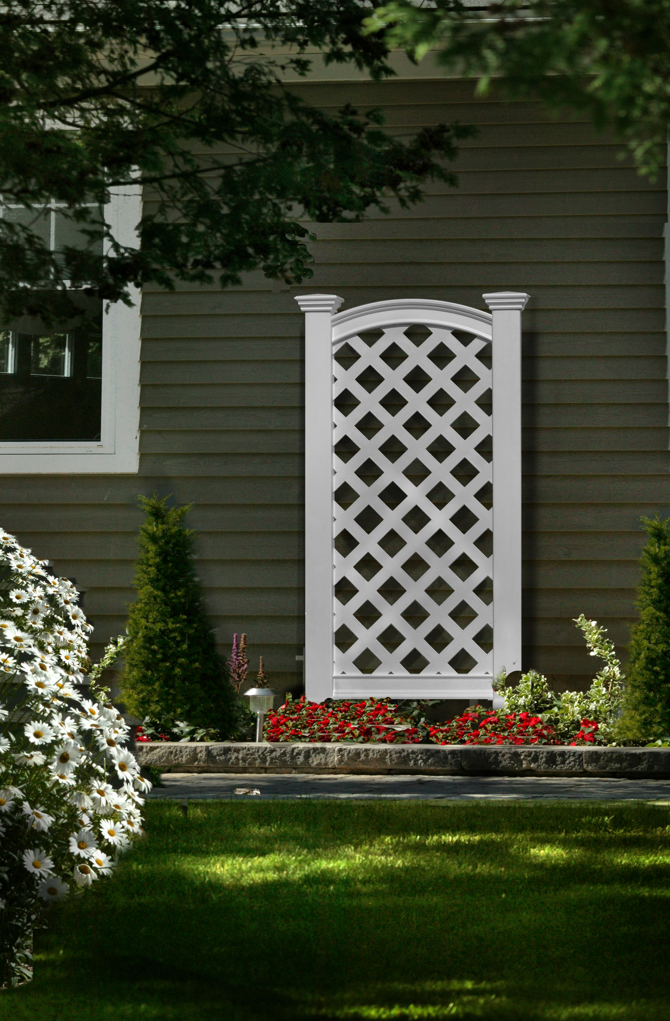 Luxembourg Privacy Screen Trellis